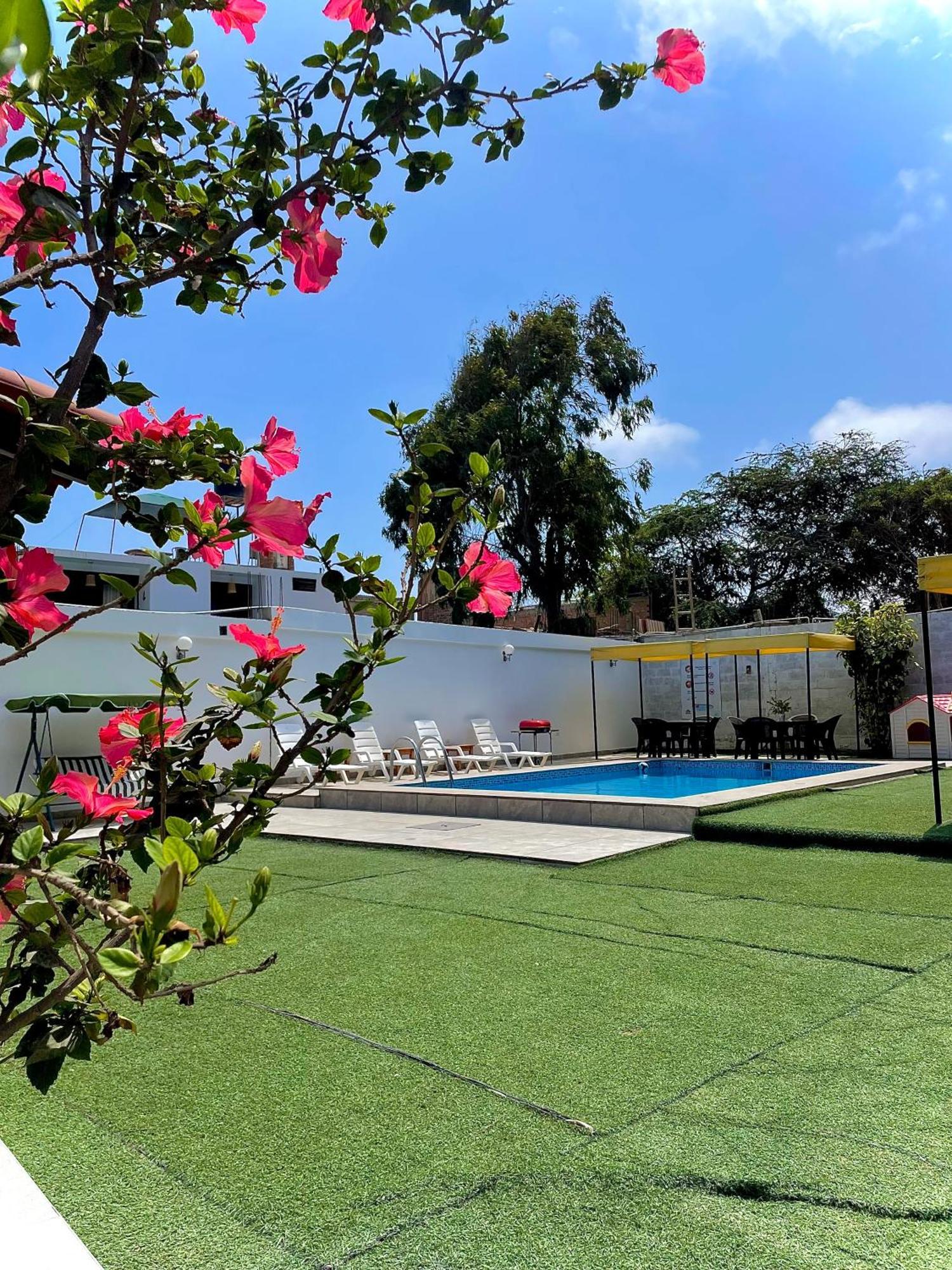 Hotel Huanchaco Gardens Esterno foto